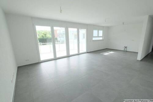 Wohn-Esszimmer mit Küchenbereich - 4 Zimmer Etagenwohnung zum Kaufen in Remseck