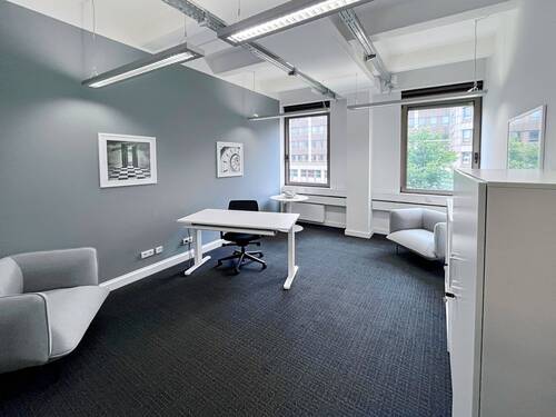 Kleinen Büro 1.jpg - 