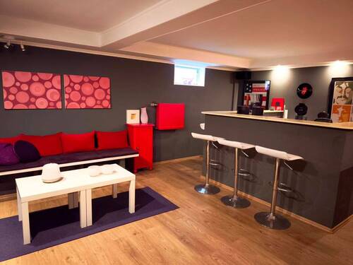 Keller, Partyraum mit Theke - 