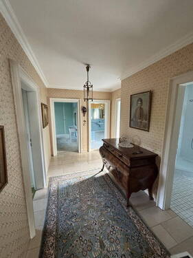 Flur EG - Mehrfamilienhaus, Wohnhaus mit 447,50 m&sup2; in Neuburg am Inn zum Kaufen