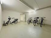 Gemeinschaftlicher Fahrradraum im Keller - 