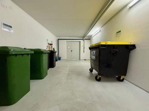 Bequeme Müllentsorgung im Keller - 