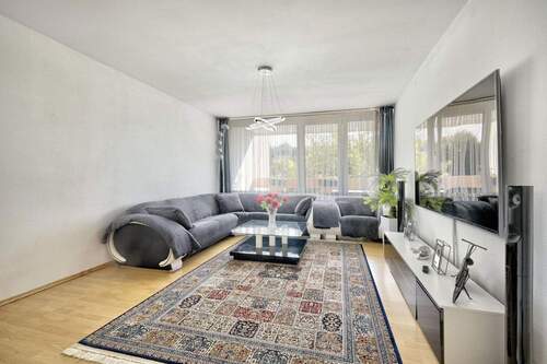 Wohnzimmer - 3 Zimmer Etagenwohnung in Taunusstein