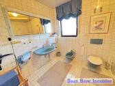 Tageslichtbad mit Badewanne - 