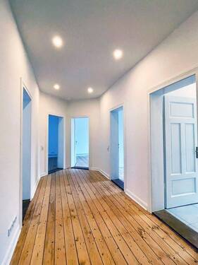 Flur - 4 Zimmer Etagenwohnung zum Kaufen in Braunschweig