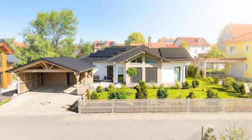 Außenaufnahme Frontansicht - 