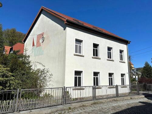 Seitenansicht - 1 Zimmer Mehrfamilienhaus, Wohnhaus zum Kaufen in Schirgiswalde