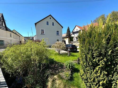 Blick vom Grundstück - 1 Zimmer Mehrfamilienhaus, Wohnhaus in Schirgiswalde