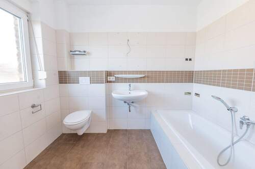 Doppelhaus 2 Rechts - Badezimmer OG - 