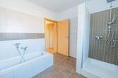 Doppelhaus 2 Rechts - Badezimmer OG - 