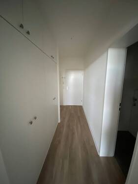 Flur Flamweg 65 0534-0-81.jpg - 2 Zimmer Etagenwohnung zur Miete in Elmshorn