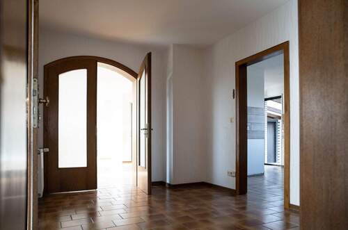 Eingangsbereich Wohnung EG - 