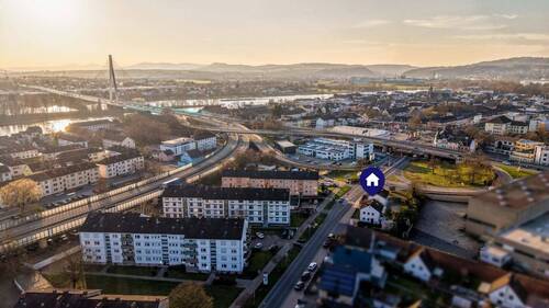 Luftbild - 6 Zimmer Einfamilienhaus in Neuwied