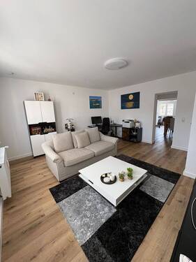 Wohnzimmer - Bild 1.jpeg - Wohnen in Püttlingen - 640,00&nbsp;EUR Kaltmiete, ca.&nbsp; 73,00&nbsp;m&sup2;&nbsp;Wohnfl&auml;che