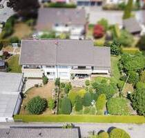 Ideal für zwei Familien: Doppelhaus mit großem Gartengrundstück in Gauting