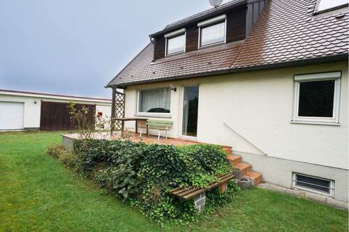 Südterrasse - Renovierungsbedürftiges Einfamilienhaus mit Werkstattgebäude und viel Potential