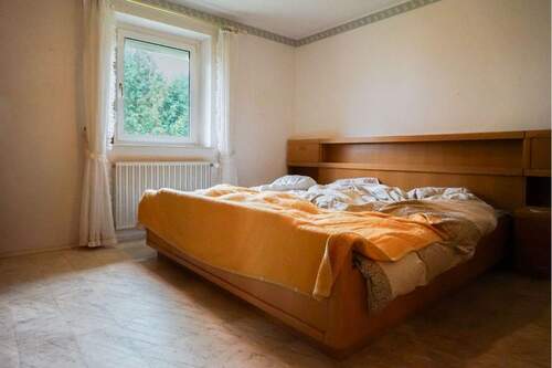 Schlafzimmer - Einfamilienhaus mit 150,00 m² in Neusäß zum Kaufen
