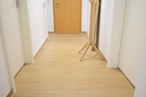 Flur (neuer Fliesenboden) - 