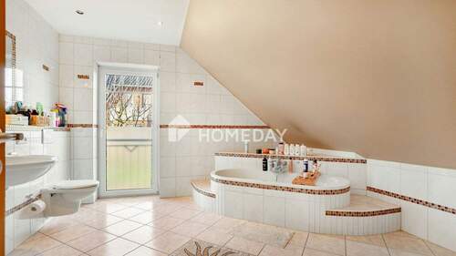 1. OG Badezimmer 3 - 