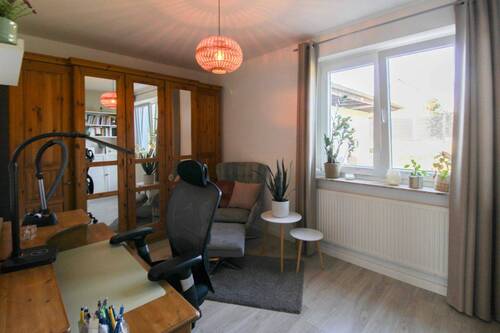 Büro - Einfamilienhaus mit 122,00 m&sup2; in Dünsen zum Kaufen