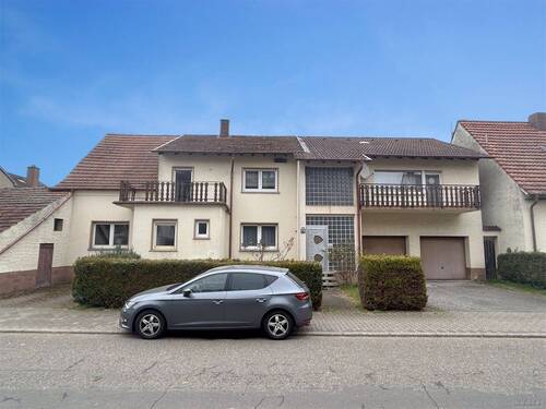 PE-25-MRBD-105 - Zweifamilienhaus auf großem Grundstück - Viel Potenzial für Ihre individuellen Ideen