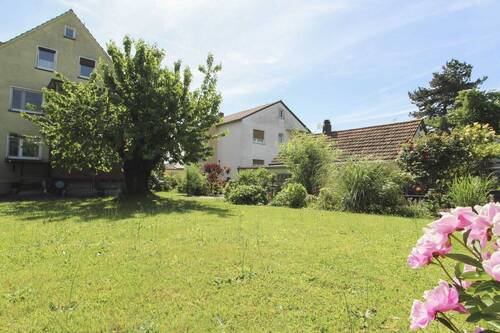 Garten 3 - 9 Zimmer Mehrfamilienhaus, Wohnhaus in Neuberg