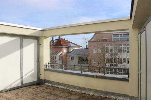 Dachterrasse - 3 Zimmer Terrassenwohnung in Taufkirchen