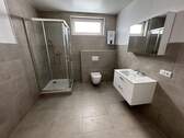 voll ausgestattetes Badezimmer - 