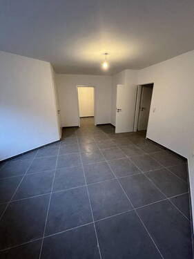Wohnzimmer - 2 Zimmer Etagenwohnung zur Miete in Wupperetal