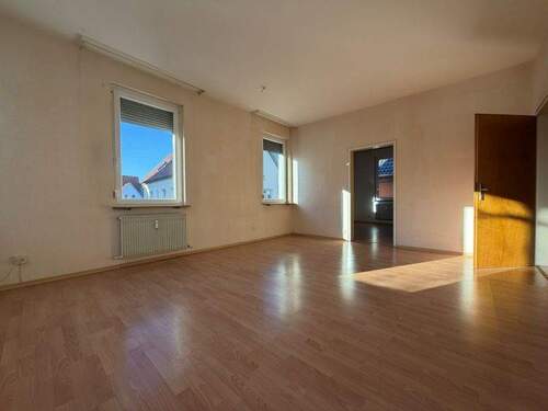 Blick zum 3. Zimmer - 3 Zimmer Etagenwohnung in Metzingen