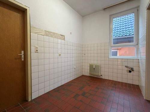 Küche (ohne Einbauten) - 