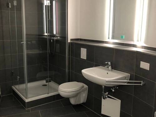 Bad mit Dusche - Etagenwohnung mit 41,20 m² in Leipzig zur Miete