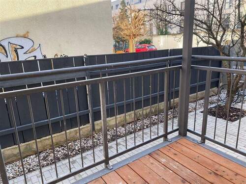 geräumiger Balkon - 