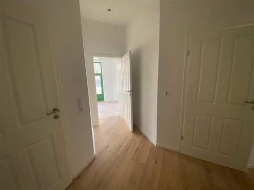 Eingangsbereich - Etagenwohnung mit 105,00 m&sup2; in Leipzig zur Miete