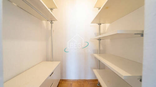 Kleiderschrank - 