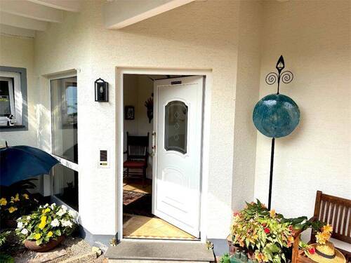 Eingangsbereich - 6 Zimmer Einfamilienhaus zum Kaufen in Lahnstein