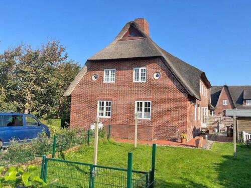 Bild 2 - 7 Zimmer Doppelhaushälfte zum Kaufen in Westerland