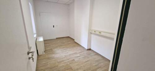 Büro - Büro mit 62,00 m&sup2; in Bitterfeld-Wolfen zur Miete