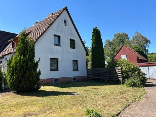 3031 Seitenansicht vom Hof - 7 Zimmer Einfamilienhaus zum Kaufen in Rodewald