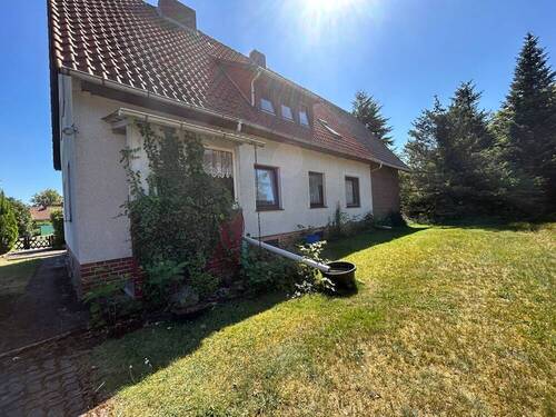 3031 Blick aus dem Garten - 