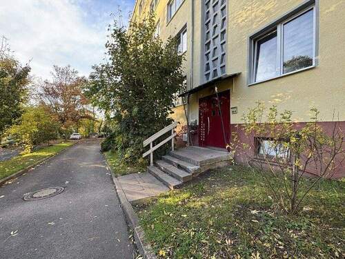 Hauseingang - Mehrfamilienhaus, Wohnhaus mit 2,39 m² in Gotha zum Kaufen