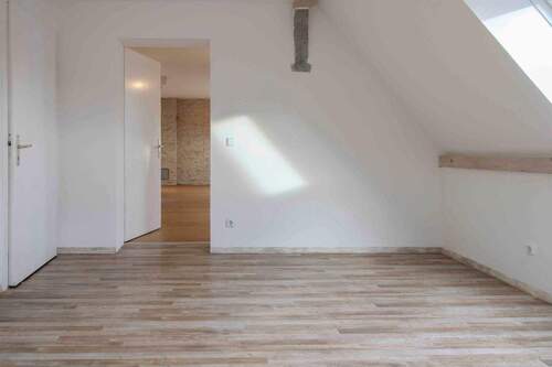 Büro 1. Obergeschoss - Mehrfamilienhaus, Wohnhaus in Fürth zum Kaufen