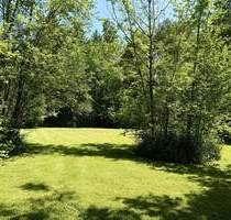 Freizeitgrundstück am Seeufer mit ca. 9.000 m² Waldfläche - Kirchanschöring Guggenberg