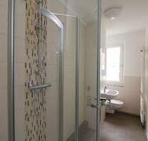 Ein Schnapper...helle 2-RW mit Dusche u. Balkon!!! - Freiberg