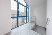 Gepflegtes Treppenhaus - 4 Zimmer Etagenwohnung in Wuppertal