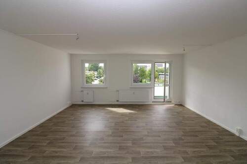 Wohnzimmer - XXL 3-RW mit großem Wohnzimmer Wanne u. Balkon!!!