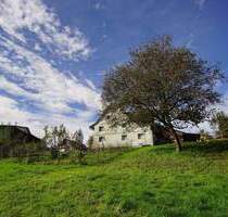 Ruheoase für Kreative und Naturfreunde - Grundstück in Herdwangen-Schönach