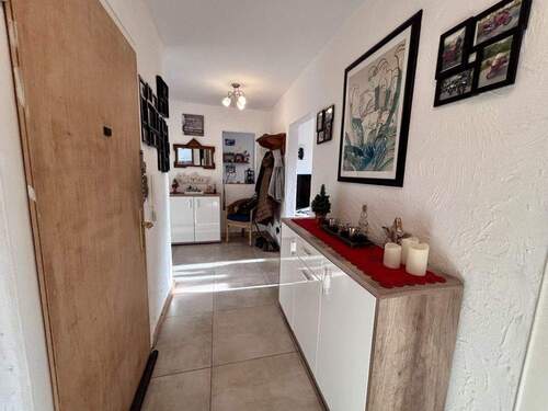 Helle und moderne Flure - 