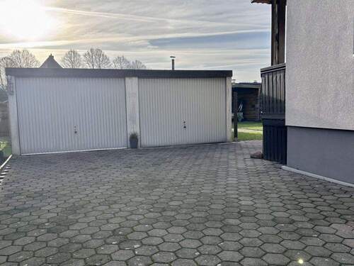 Garagen - Doppelhaushälfte mit 260,00 m&sup2; in Wunstorf / Bokeloh zum Kaufen