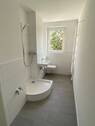 Bad mit Duschwanne.jpg - 